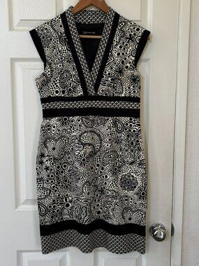Jones New York Cap Sleeve Cream and Black Paisley Floral Print Sheath Dress 8